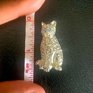 Cat Pin With Multi-Stone Covering